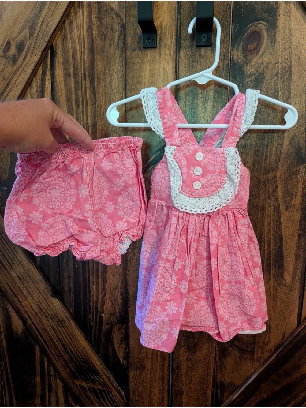 RicRac & Ruffles 2 pc baby girl sz 6-9 month pink Darling Mae ruffle set EUC